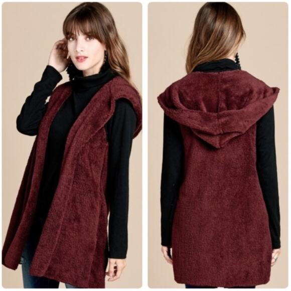π Soft Faux Fur Hooded Vest W/ Pockets In Wine - Sz Medium π - Picture 1 of 7